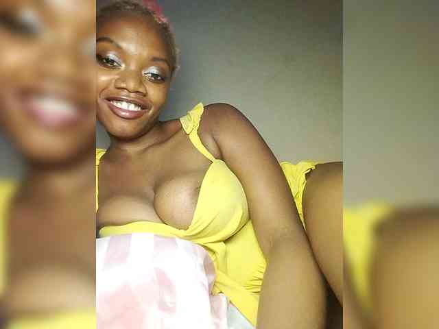 PinkDomina01 webcam