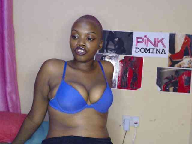 PinkDomina01 webcam