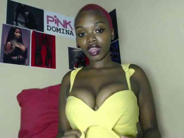 PinkDomina01 webcam