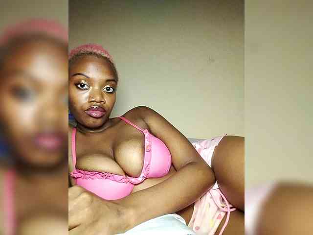PinkDomina01 webcam