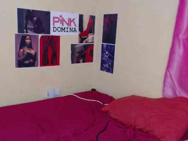 PinkDomina01 webcam