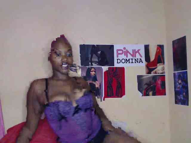 PinkDomina01 webcam