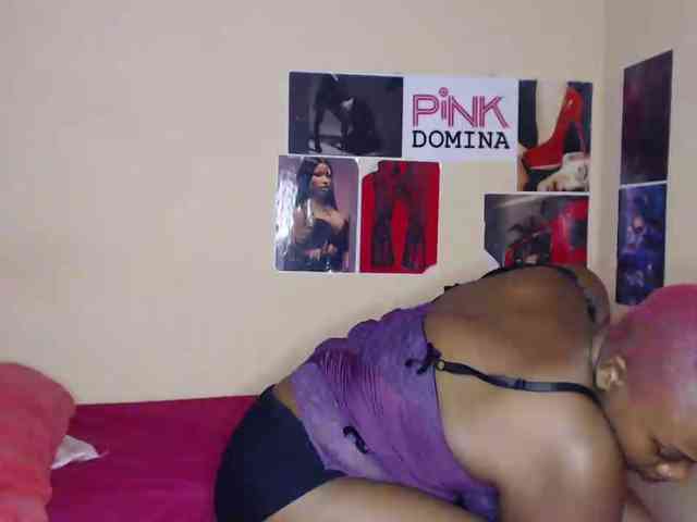 PinkDomina01 webcam