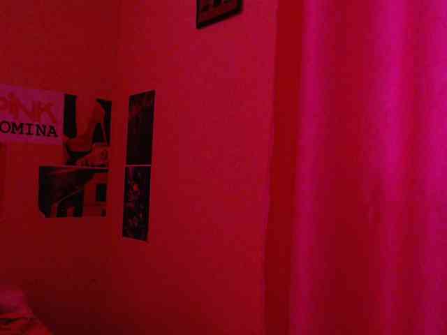 PinkDomina01 webcam