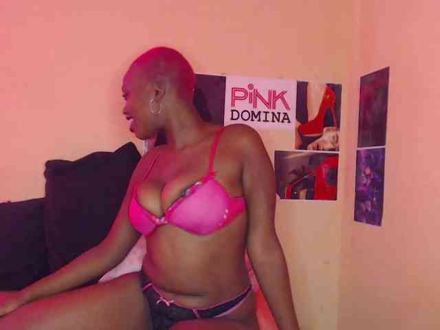 PinkDomina01 webcam