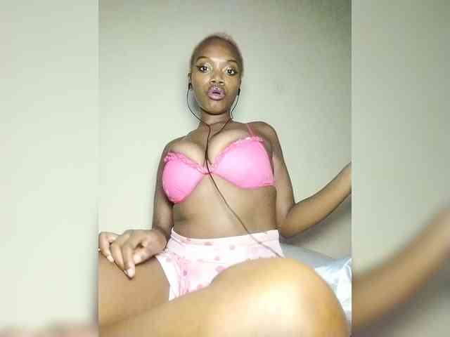 PinkDomina01 webcam