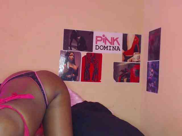 PinkDomina01 webcam