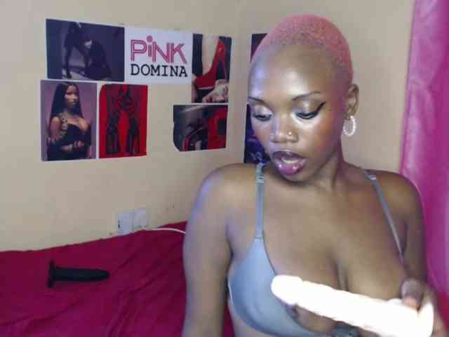 PinkDomina01 webcam