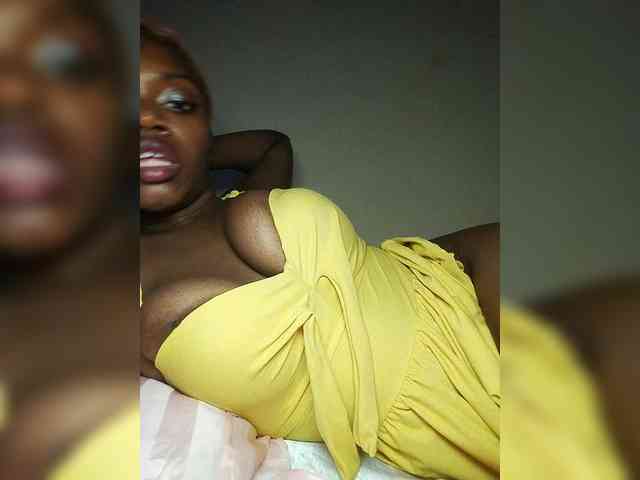 PinkDomina01 webcam