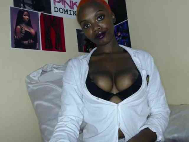 PinkDomina01 webcam