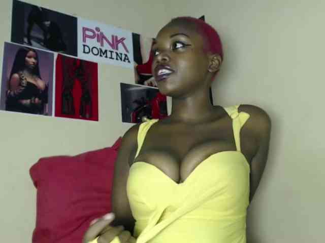 PinkDomina01 webcam