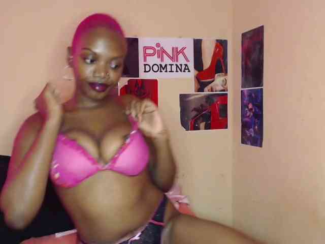 PinkDomina01 webcam