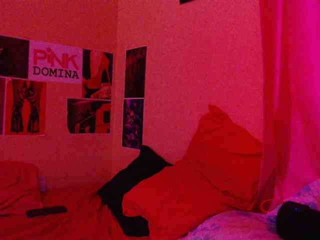PinkDomina01 webcam