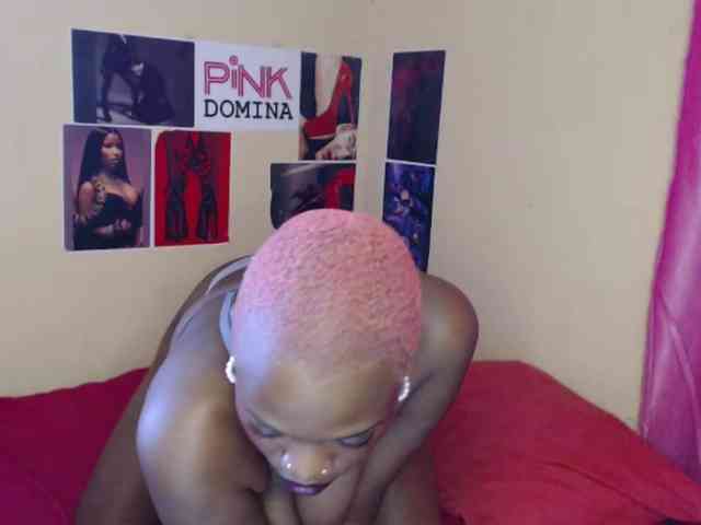 PinkDomina01 webcam