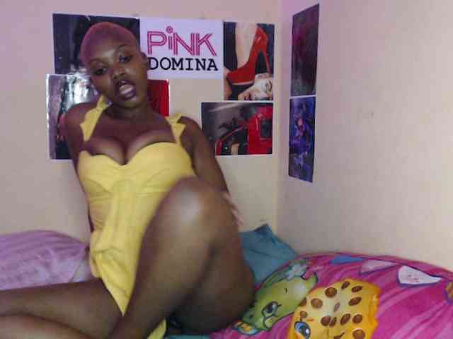 PinkDomina01 webcam