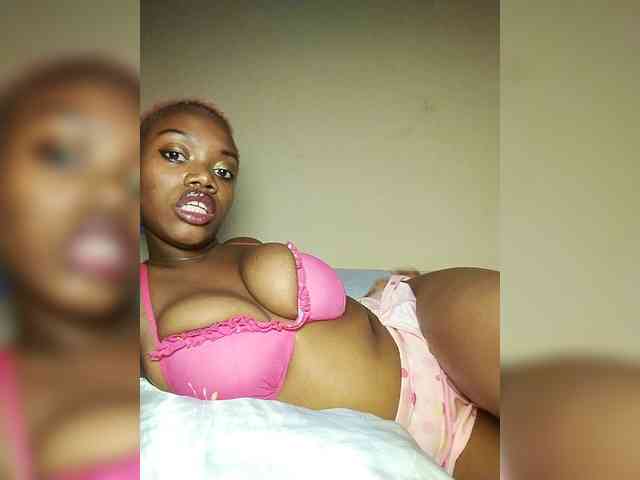 PinkDomina01 webcam