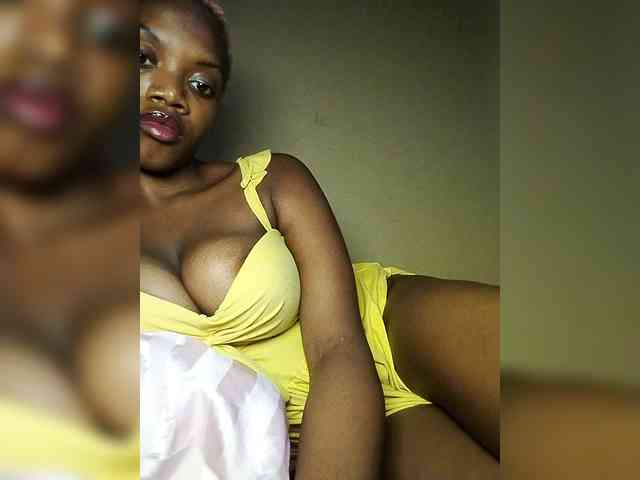 PinkDomina01 webcam
