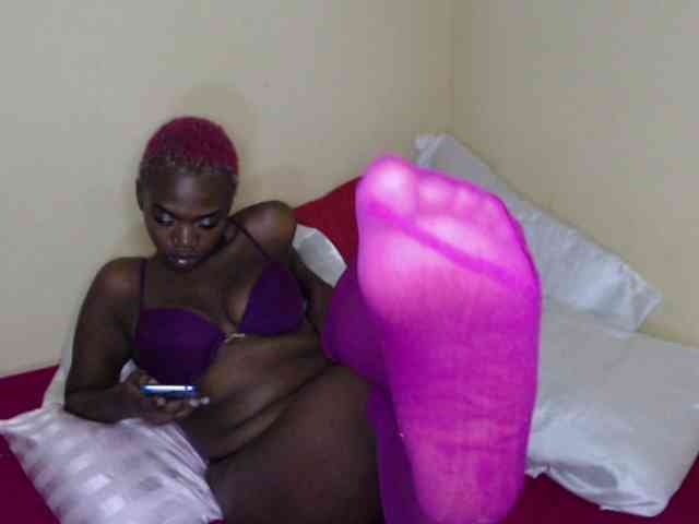 PinkDomina01 webcam