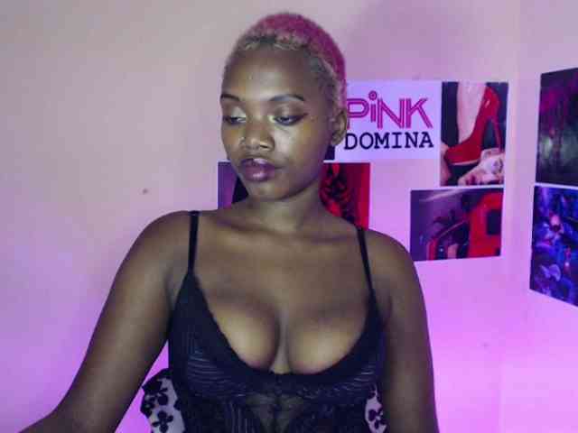 PinkDomina01 webcam