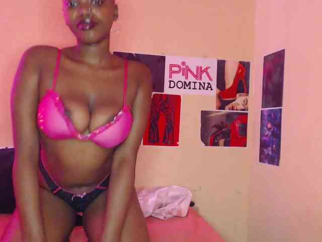 PinkDomina01 webcam