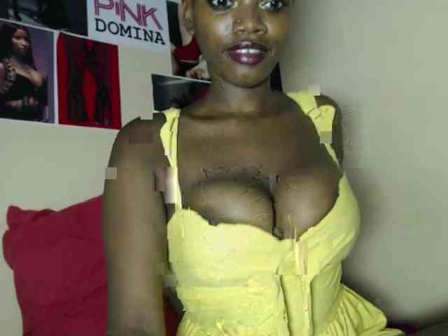 PinkDomina01 webcam