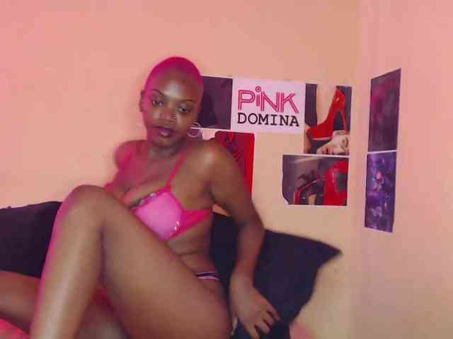 PinkDomina01 webcam