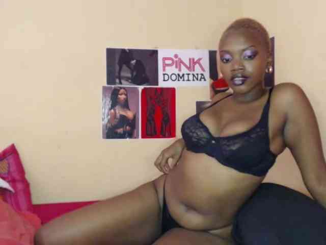 PinkDomina01 webcam