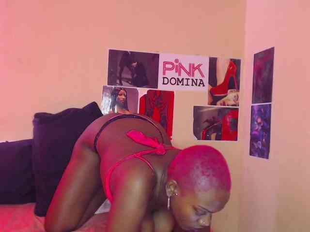 PinkDomina01 webcam