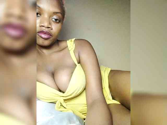 PinkDomina01 webcam