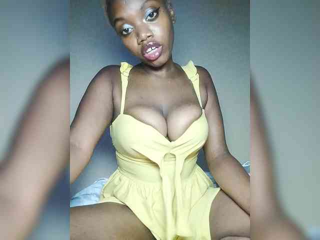 PinkDomina01 webcam
