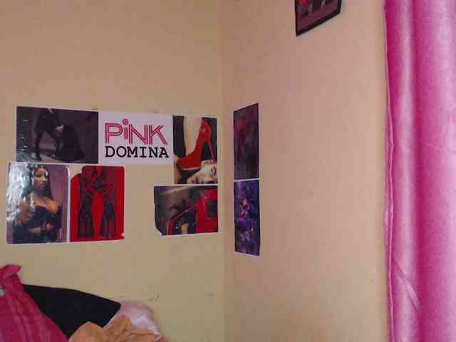 PinkDomina01 webcam