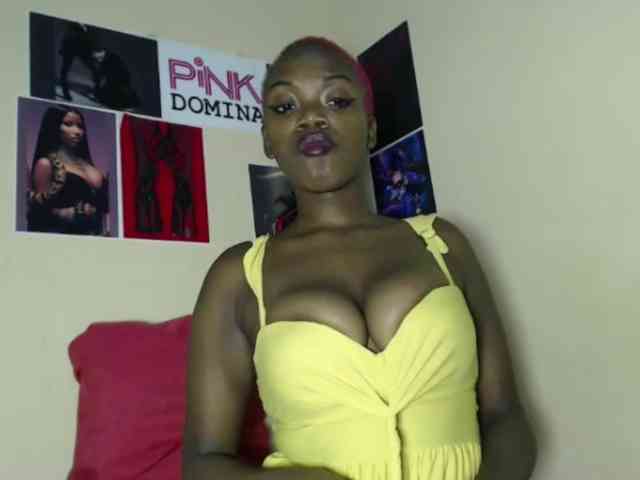 PinkDomina01 webcam