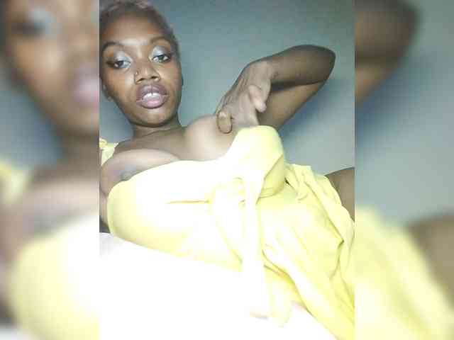 PinkDomina01 webcam