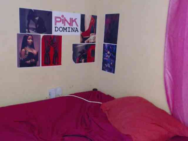 PinkDomina01 webcam