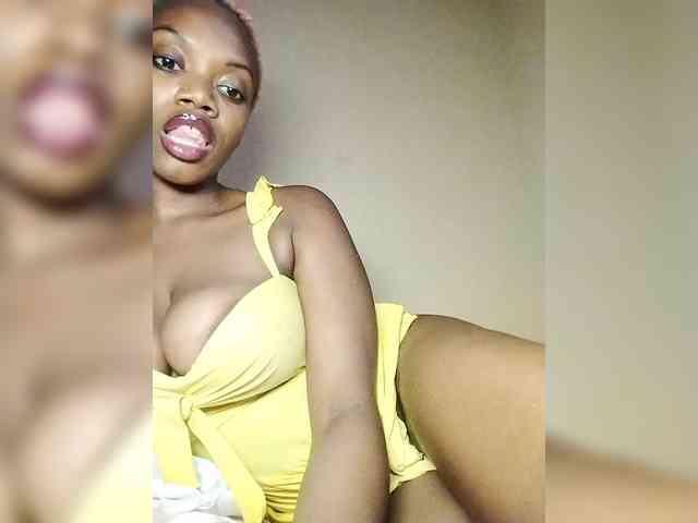 PinkDomina01 webcam