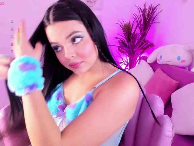 Sophiemiller's webcam live show