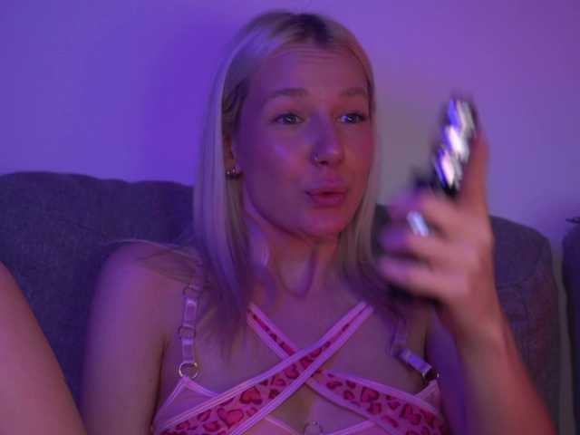 RanyLoveTomson's BongaCams show and profile