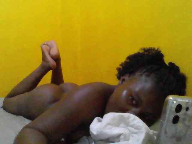 Pinkiesweet webcam