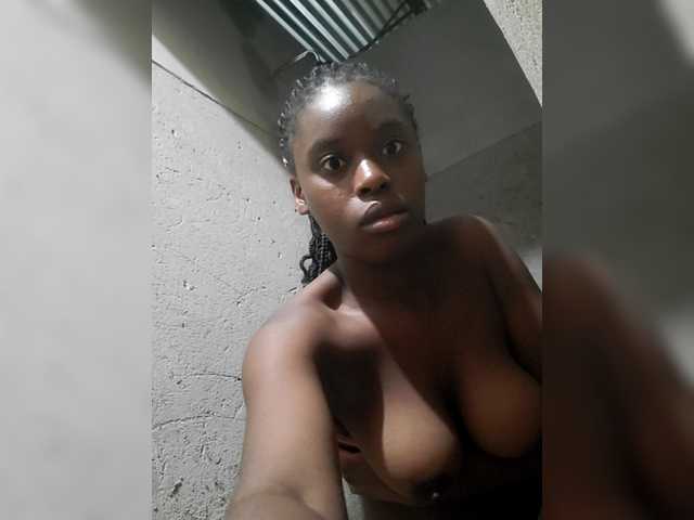 Lilaeve's BongaCams show and profile