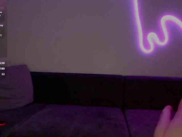 KinaGlow Live Webcam on BongaCams