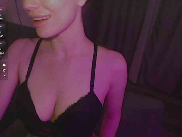 TatiGlow webcam