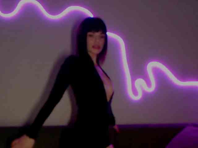 webcam nude KinaGlow