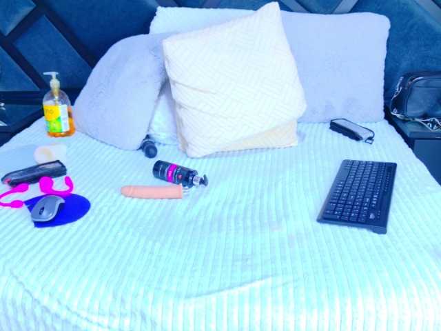 SabrinnaTaylor's BongaCams show and profile