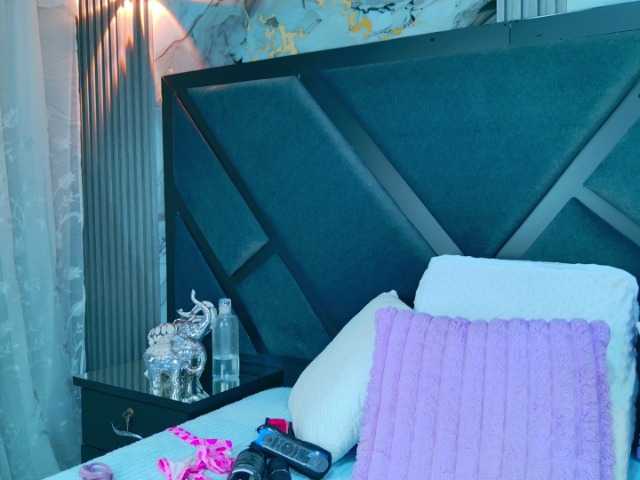 SabrinnaTaylor's BongaCams show and profile