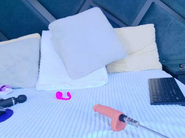 SabrinnaTaylor's BongaCams show and profile