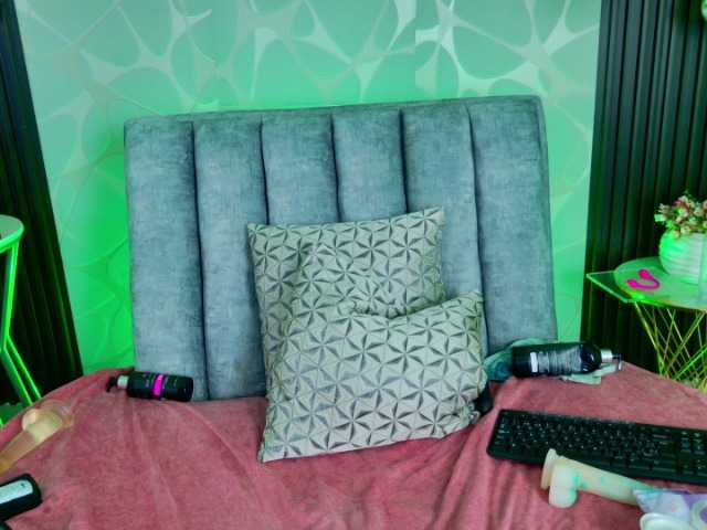 SabrinnaTaylor's BongaCams show and profile