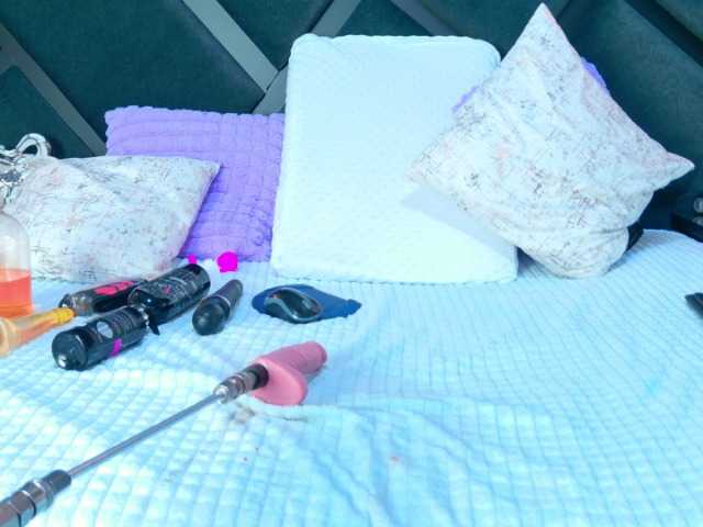 SabrinnaTaylor's BongaCams show and profile