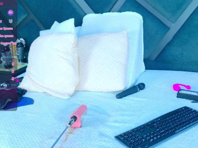 SabrinnaTaylor's BongaCams show and profile