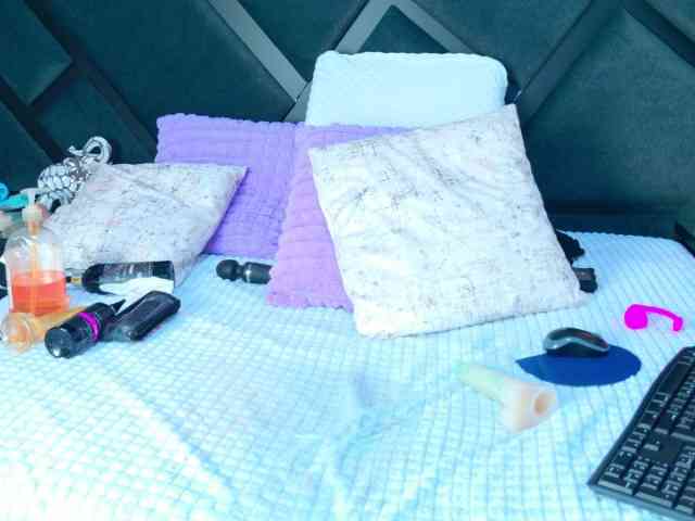 SabrinnaTaylor Live Webcam on BongaCams