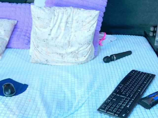 SabrinnaTaylor Live Webcam on BongaCams